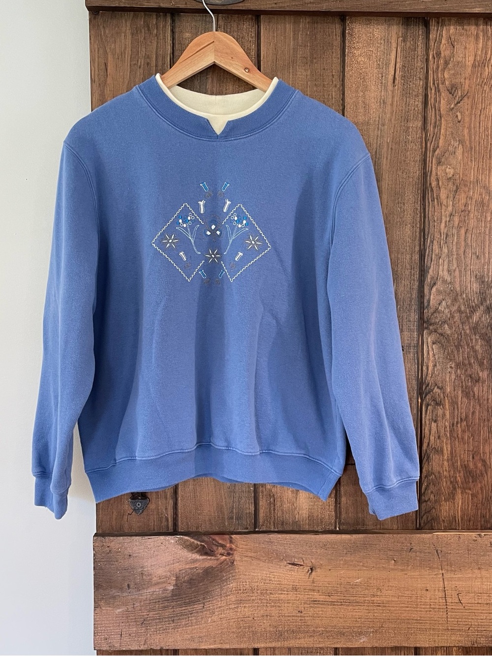 Vintage 90's Baxter & Wells Embroidered Sweatshirt Americana Cottagecore